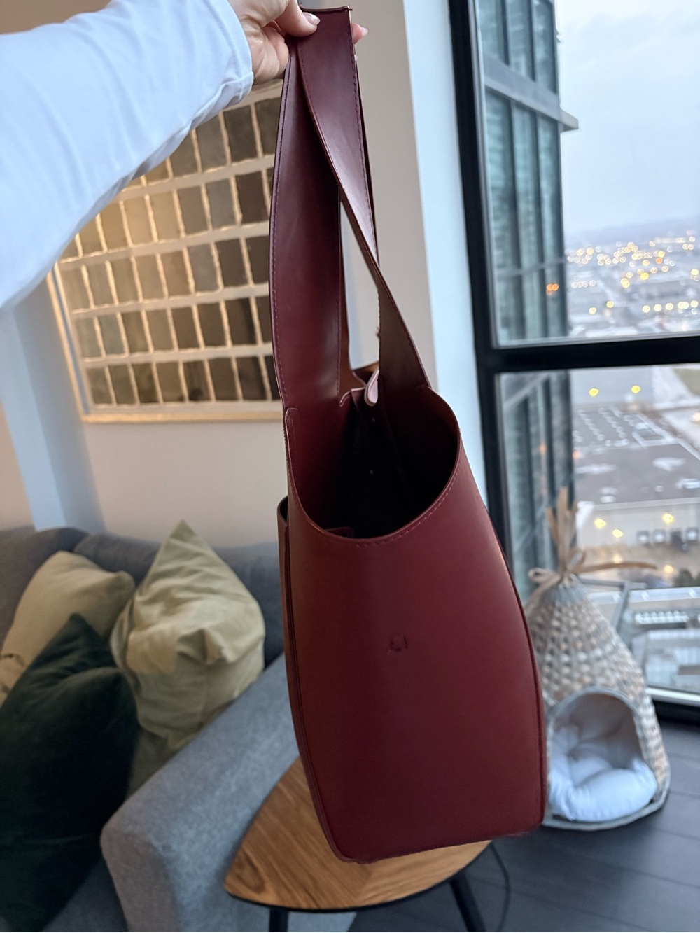 Carin Wester Burgundy Carry All Tote Bag - Picture 3 of 7